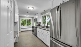 24 Ridge Rd, Cromwell, CT 06416