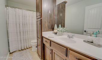 116 N Howard St, Bardstown, KY 40004