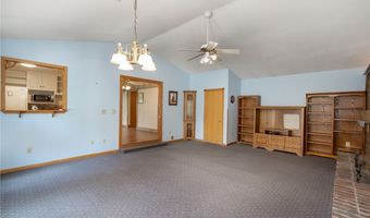 915 Sharondale Dr, Amherst, OH 44001