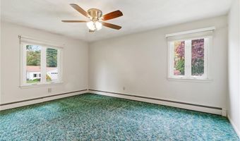 6 Bruce Dr, North Smithfield, RI 02896