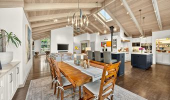 855 Reiten Dr, Ashland, OR 97520