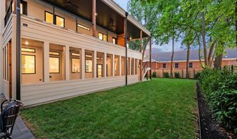 609 SW 4th St, Bentonville, AR 72712