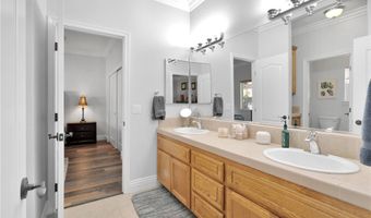 19420 Red Feather Rd, Apple Valley, CA 92307