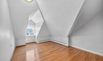 28 Willow St, Bayonne, NJ 07002
