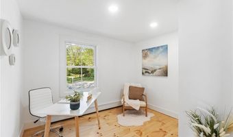 95 Capstan St, Jamestown, RI 02835