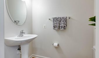 8101 GLEN ARBOR Dr, Baltimore, MD 21237