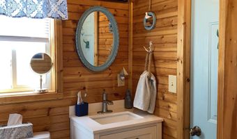 107 Hunter Rd N, Alburgh, VT 05440