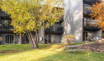 1565 NW Wall St 154/155, Bend, OR 97703