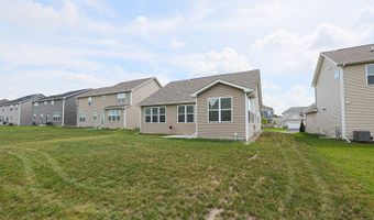 580 N Highlander Way, Addison, IL 60101