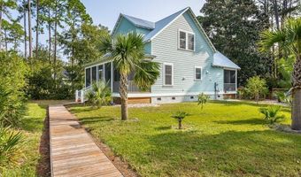 109 Bay Colony Way, Apalachicola, FL 32320