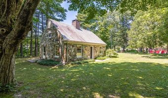 18 Plum Tree Rd, Amherst, MA 01002