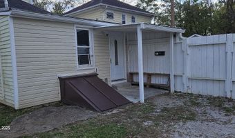 207 E 3rd St, Augusta, KY 41002