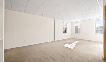 194 Park Ave 2B, Amityville, NY 11701