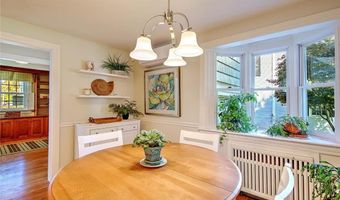 12 Harbour Ter, Cranston, RI 02905