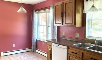 9 Crate Ln, Canaan, NH 03741