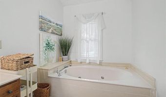 4802 Thornwood Dr, Acworth, GA 30102