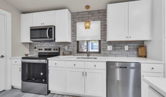 3 Casey Ct, Barnegat, NJ 08005