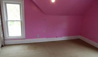 1138 E Hunt St, Adrian, MI 49221