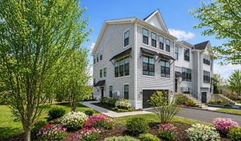 5 Brentwood Cir, Danbury, CT 06810