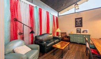 215 SE 10TH St, Bandon, OR 97411