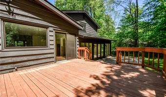 19121 Brewster Rd, Aurora, OH 44202