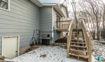 205 S 1st Ave, Brandon, SD 57005