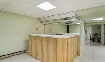 29 Sunset Rd S, Albertson, NY 11507