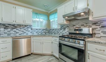 16 Hickory Ridge Dr, Benton, AR 72015