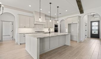 716 Burr Oak Ln, Weatherford, TX 76085