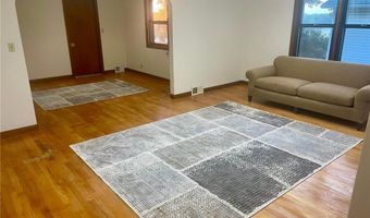1004 S 2nd St, Alma, WI 54610