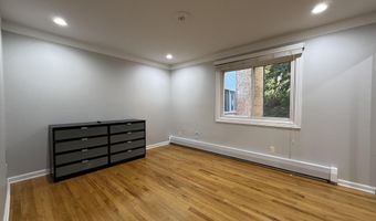 1253 Island Dr 102, Ann Arbor, MI 48105