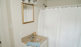 707 E 5th St, Altamont, KS 67330