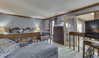 1521 Secretariat Ln, Indianapolis, IN 46217
