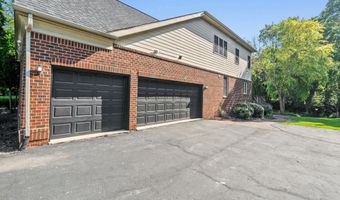 2086 Autumn Hill Dr, Ann Arbor, MI 48103