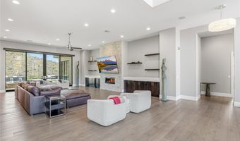 5 Crystal Tree Pass, Henderson, NV 89052