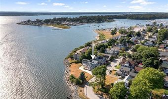 10 Blanding Ave, Barrington, RI 02806