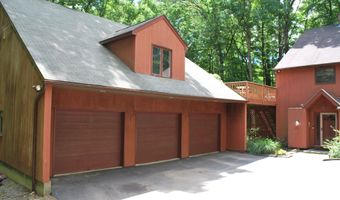 43 Camelot Dr, Bedford, NH 03110