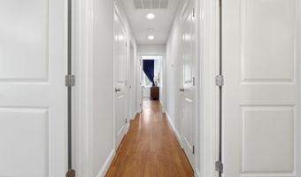 1724 ROBINHOOD Rd, Annapolis, MD 21401