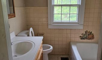 656 Water St, Bakersville, NC 28705