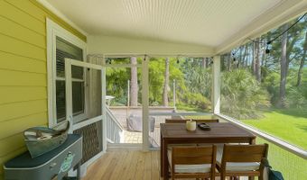 29 Downing Dr, Beaufort, SC 29907