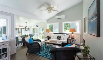28 Woodland Dr, Amherst, NH 03031