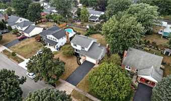 292 Oakbrook Dr, Amherst, NY 14221