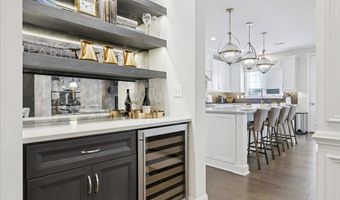 4 WHITE FIELD Ct, Ambler, PA 19002