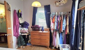 404 Worth St, Ackley, IA 50601
