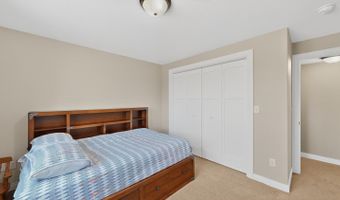 1442 30th St NW, Austin, MN 55912
