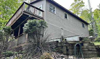 W16468 S Hilbert Dr, Armstrong Creek, WI 54103