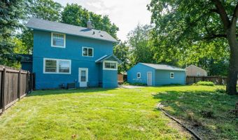 822 7th St, Ames, IA 50010