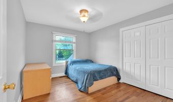 270 E Armitage Ave, Addison, IL 60101