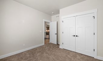 4051 SADDLEBACK Ln, Cheyenne, WY 82001