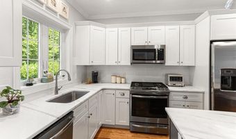 204 Wickford Ct 31, North Kingstown, RI 02852